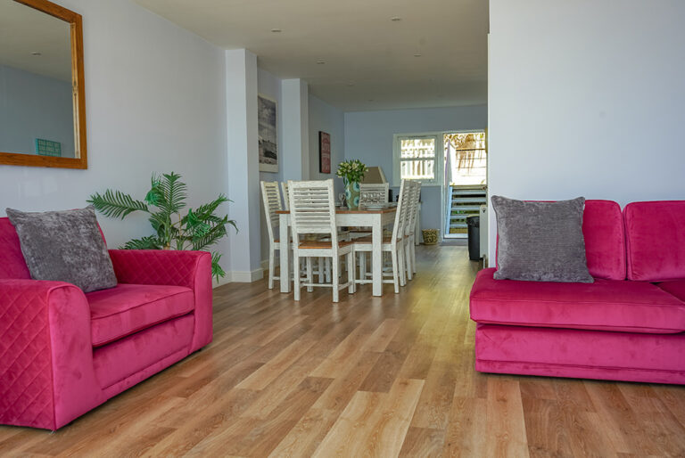 Beach Houses - Dining Area